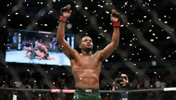 Aljamain Sterling Domina no UFC Vegas 116 Enquanto Contempla Seu Futuro no Esporte
